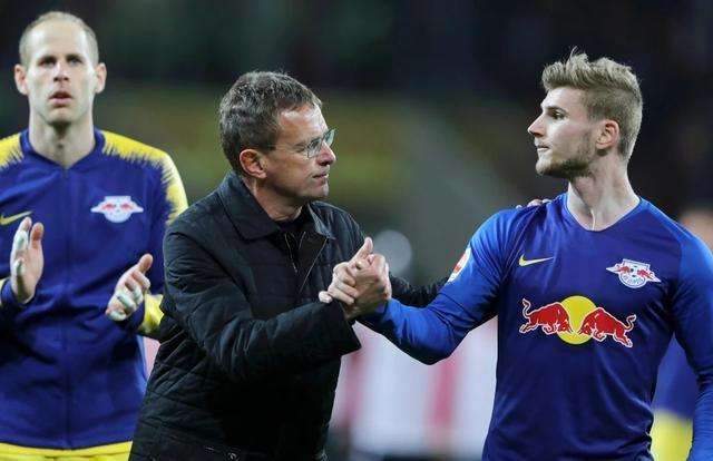 再拿一奖？法媒：登贝莱人在迪拜，是环球足球奖大热门（法媒：登贝莱现身迪拜，成环球足球奖热门人选）