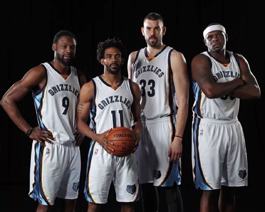 英超前瞻：曼联盼取胜继续提升排名，纽卡连续作战体能堪忧（英超前瞻：曼联力争三分冲击更高名次，纽卡密集作战体能成隐忧）