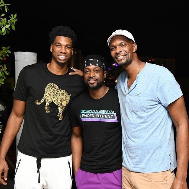 意媒：伊布、费拉拉入选米兰冬奥会火炬传递阵容（意媒：伊布、费拉拉入列米兰冬奥会火炬手名单）