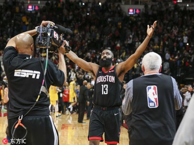 足球专项体能训练全解析（足球专项体能训练深度指南）