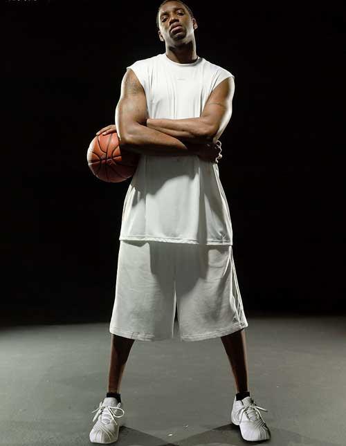 北爱尔兰主帅谈对意大利：无论遇到哪队都很复杂，他们非常强（北爱尔兰主帅谈战意大利：遇谁都难打，蓝衣军团实力强劲）