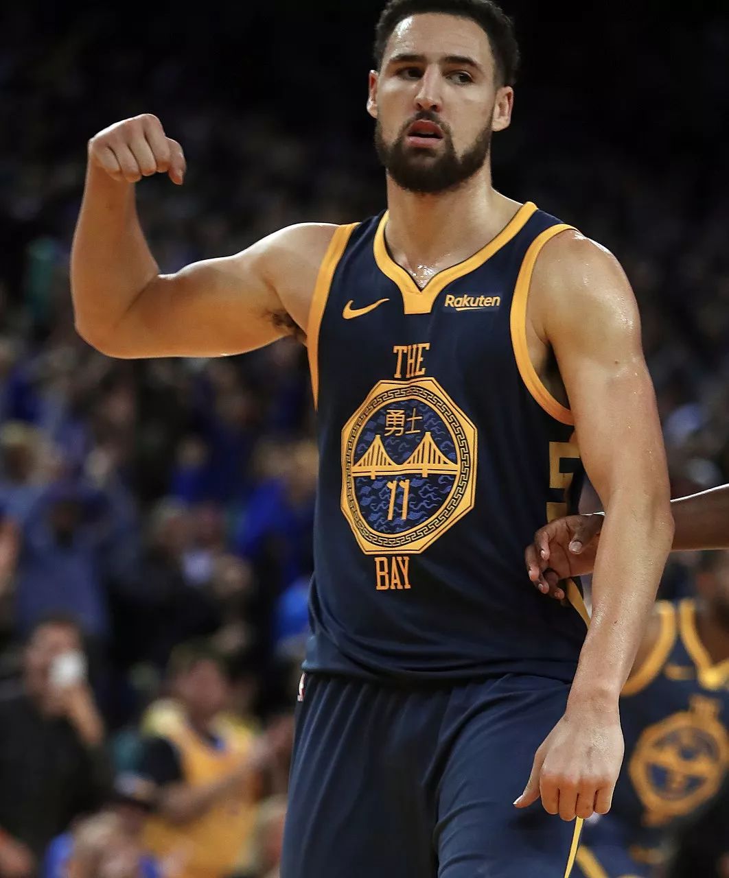 上场10分钟5失误！斯波：约维奇需要找回更好的节奏（仅出战10分钟就5次失误，斯波：约维奇亟需找回比赛节奏）