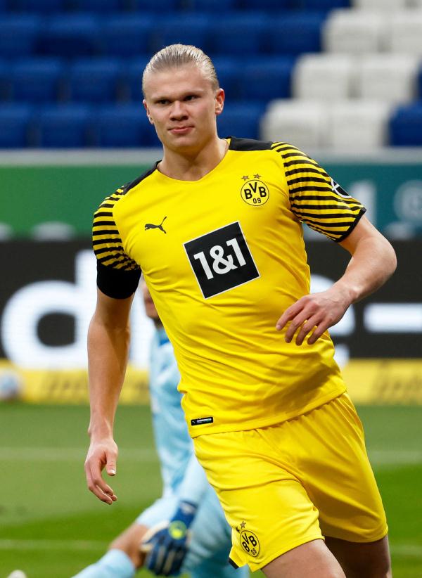 帕克：齐尔克泽远不及谢什科，德利赫特已成英超最佳后卫之一（帕克评价：齐尔克泽不及谢什科，德利赫特已跻身英超顶级中卫行列）