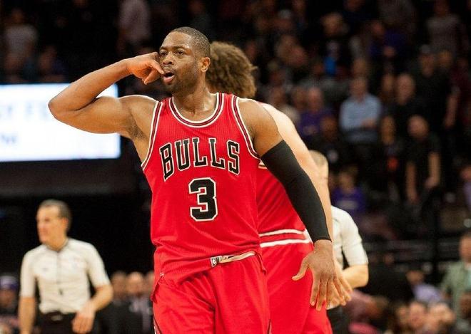 骑行新手从扶墙到放手的突破过程（从扶墙到自如：骑行新手的突破之路）