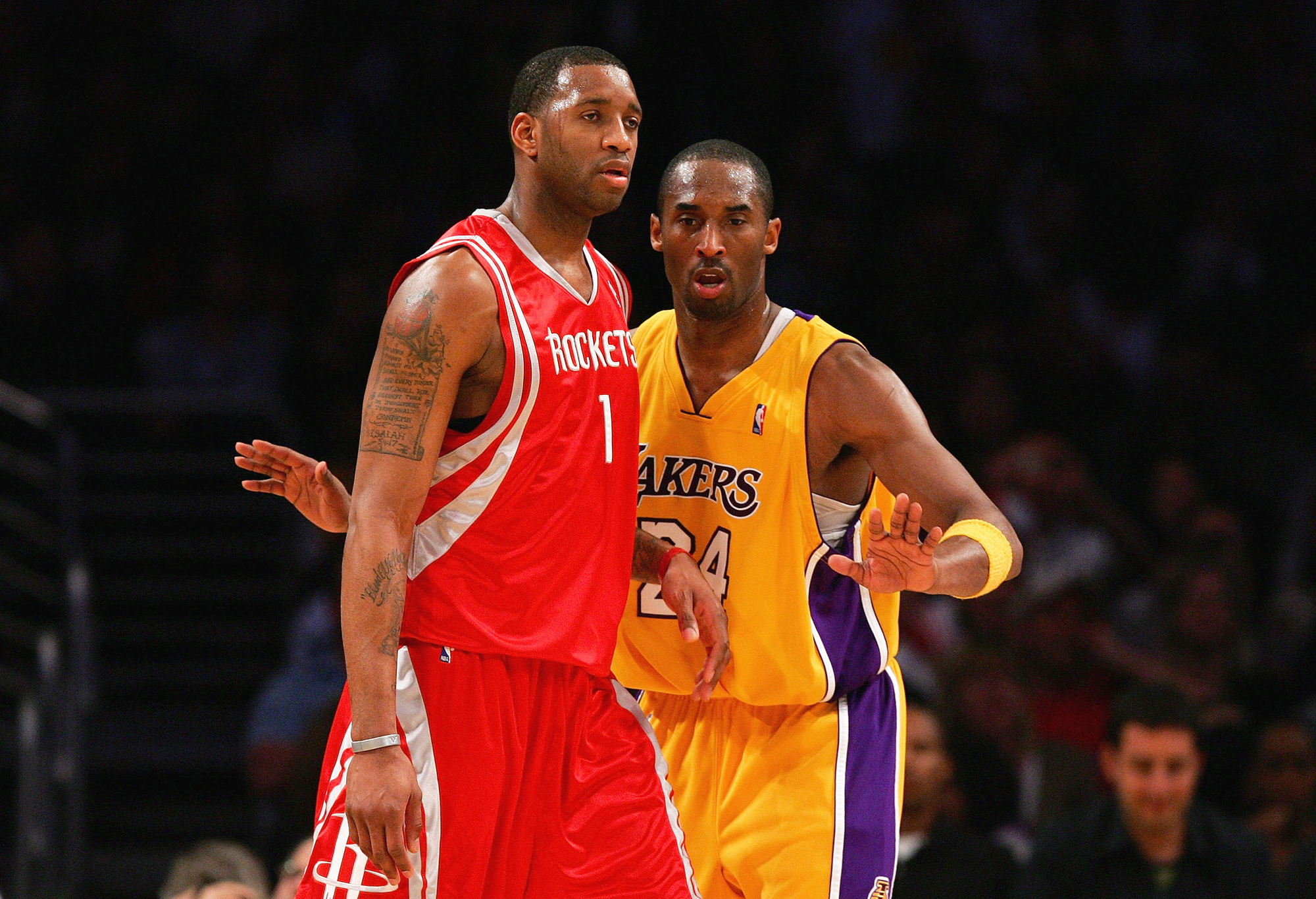 马刺半场19罚16中，湖人8罚5中&除东契奇外无人获得罚球（半场罚球对比：马刺19罚16中，湖人8罚5中；除东契奇外无人获罚球机会）