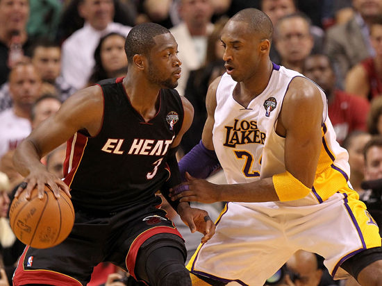 特德斯科：德布劳内能发现其他人发现不了的空当，并传出好球（特德斯科：德布劳内能洞察他人看不见的空档，送出精妙传球）