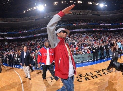 穆帅：本菲卡占绝对优势，但这场比赛连20分钟有效时间都没（穆帅：本菲卡占优，但全场有效比赛时间不足20分钟）