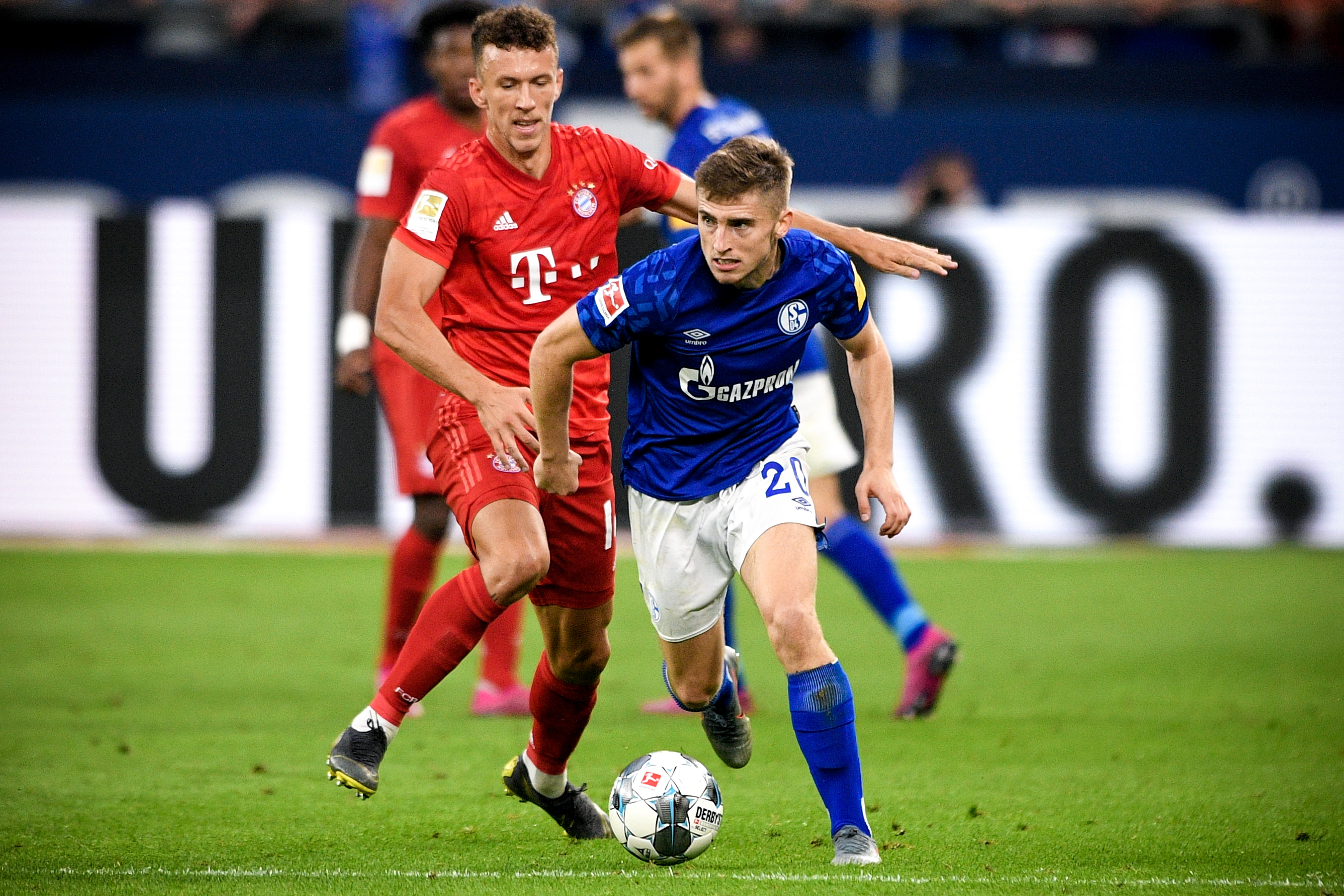 都体：邓弗里斯和达米安可能在下周意大利超级杯中复出（都体：邓弗里斯、达米安有望下周在意大利超级杯复出）