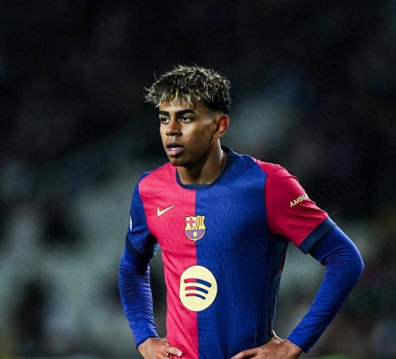 NBA战报：布伦森25分&关键三分绝杀，尼克斯114-113险胜步行者（NBA焦点战：布伦森25分命中制胜三分，尼克斯114-113险退步行者）