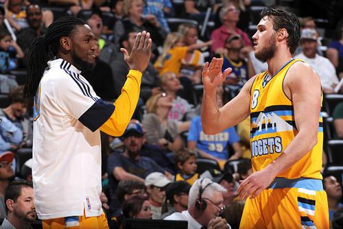 记者：拜仁考虑通过引进巴莱巴以顶替去向未明的格雷茨卡（记者：格雷茨卡去向未定，拜仁或引进巴莱巴填补空缺）