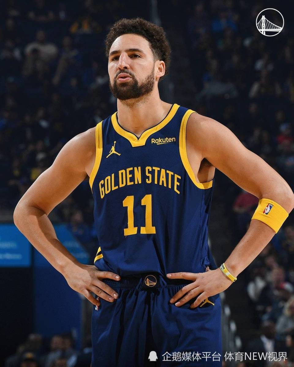 爱德华兹44分创赛季得分新高，单节19分+准绝平拯救球队（爱德华兹轰44分刷新赛季新高，单节19分+准绝平力挽狂澜）