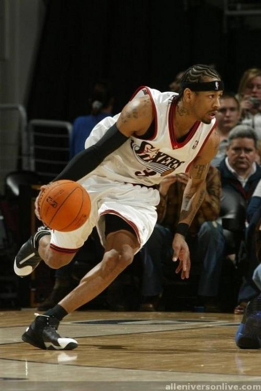 泰山磐石迎来青春风暴 鲁沪将士抵达力明备战围甲（青春风潮席卷泰山磐石，鲁沪将士会师力明备战围甲）