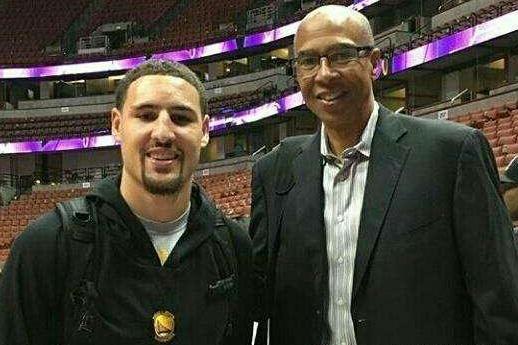 阿莫林愿意给梅努时间，就是球队积极的信号（阿莫林给梅努时间，体现球队正向态度）